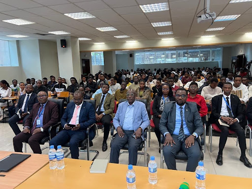 Chairman Afrika had an engaging and productive interaction with students and staff at the University of Kigali’s Musanze Campus./ Photo UoK Marketing Musanze.
